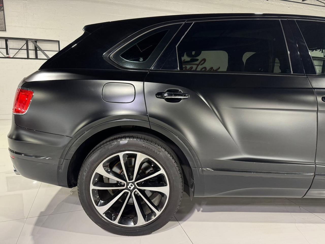 2018 Bentley Bentayga Activity Edition W12 Naim For Bentley audio system, cooled seats, 360 degree camera system & MORE!!! Fort Lauderdale FL