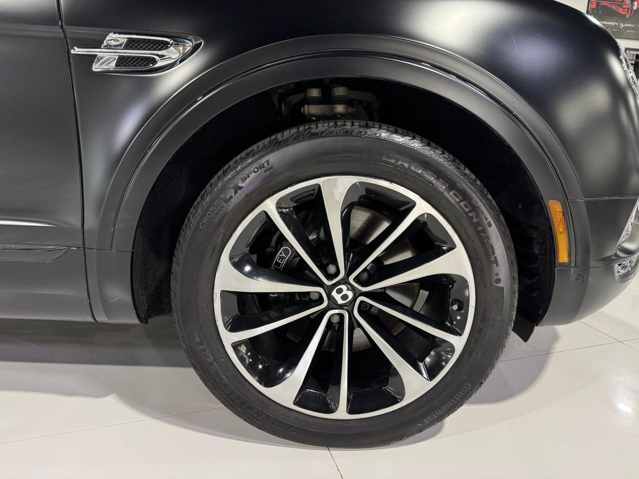 2018 Bentley Bentayga Activity Edition W12 Naim For Bentley audio system, cooled seats, 360 degree camera system & MORE!!! Fort Lauderdale FL