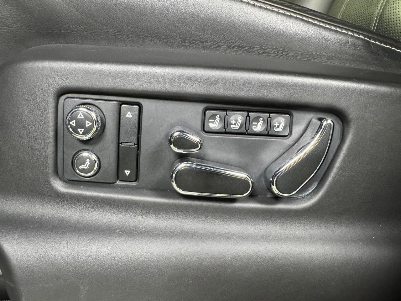 2018 Bentley Bentayga Activity Edition W12 Naim For Bentley audio system, cooled seats, 360 degree camera system & MORE!!! Fort Lauderdale FL