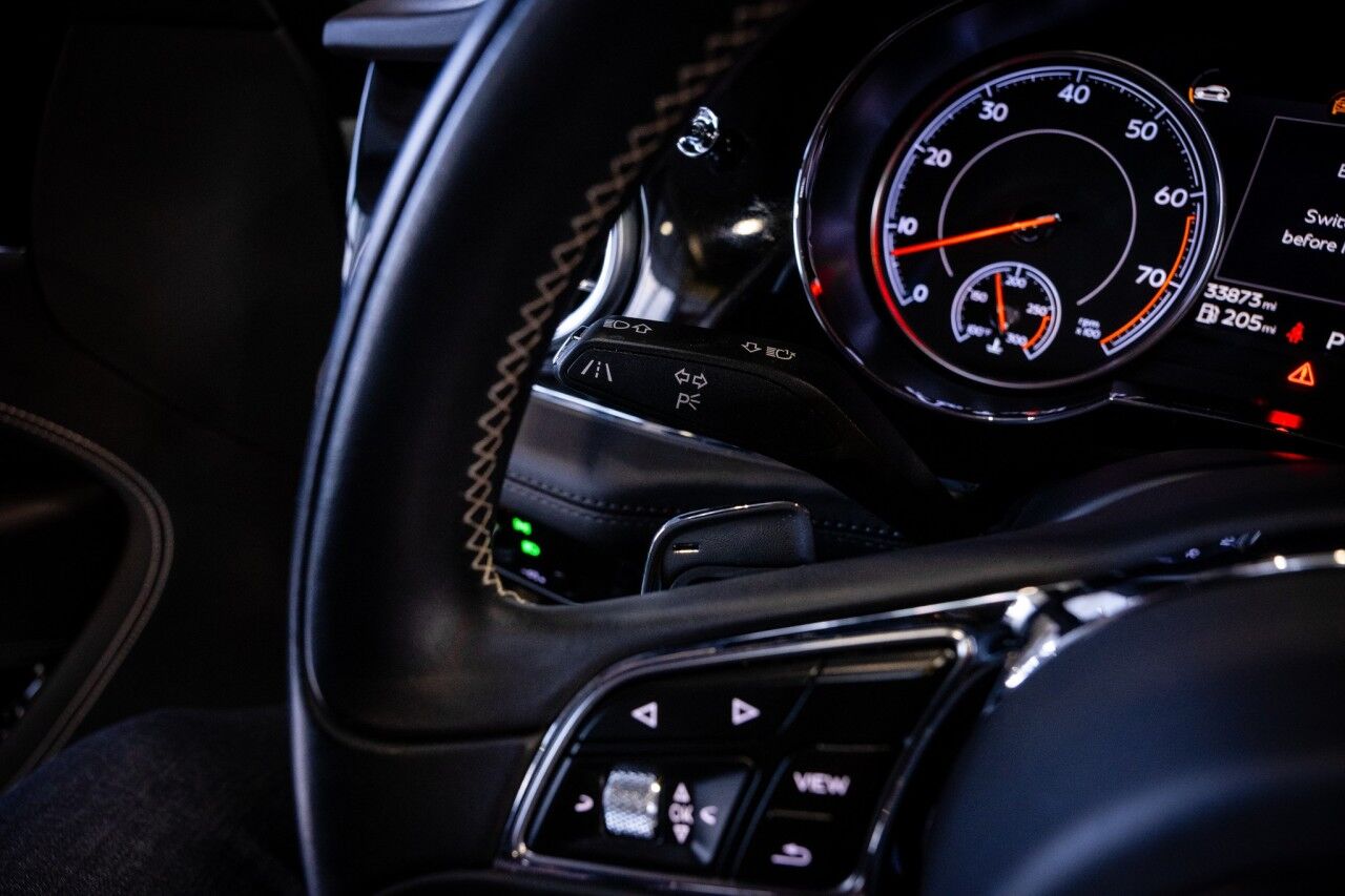 2018 Bentley Bentayga W12 Signature, 3rd Row Seating Springfield NJ