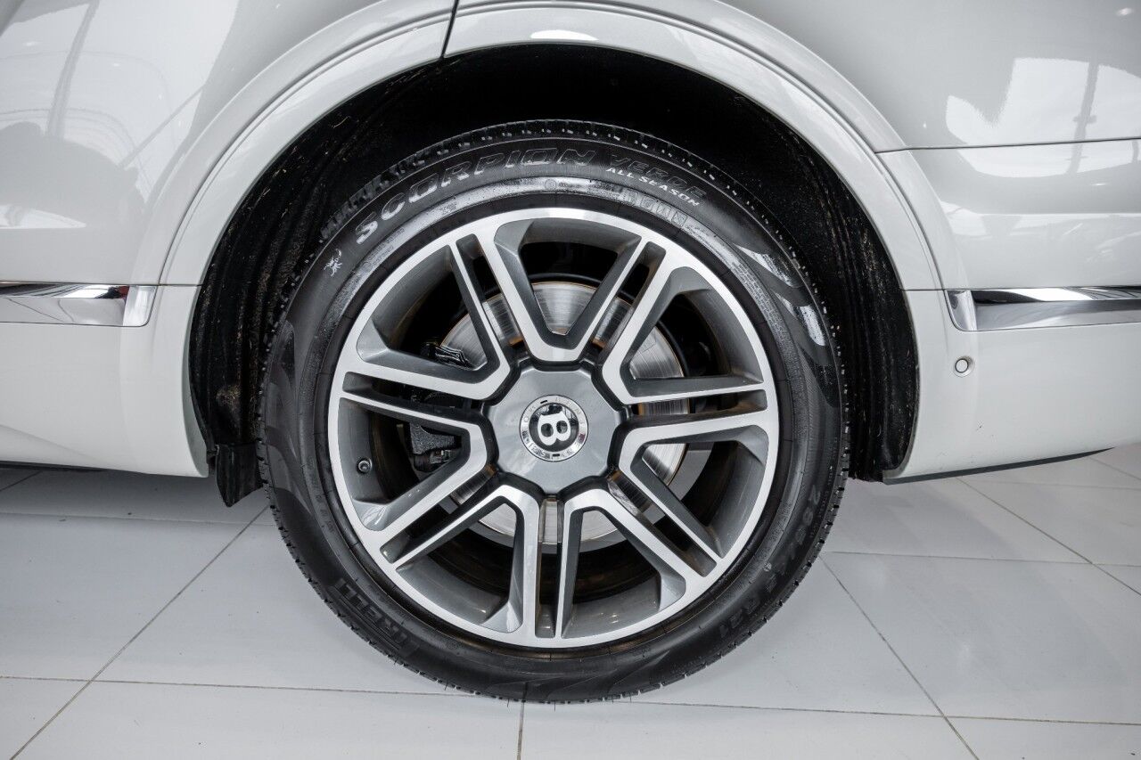 2018 Bentley Bentayga W12 Signature, 3rd Row Seating Springfield NJ