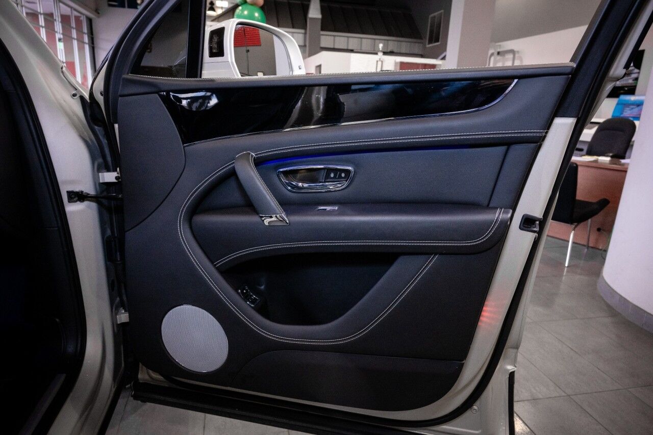 2018 Bentley Bentayga W12 Signature, 3rd Row Seating Springfield NJ