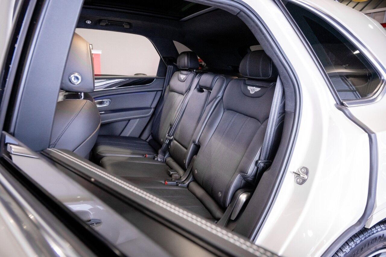 2018 Bentley Bentayga W12 Signature, 3rd Row Seating Springfield NJ