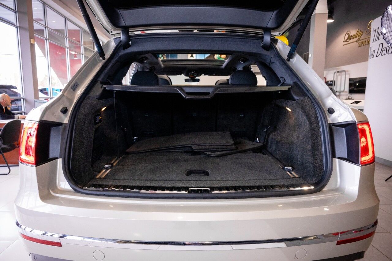 2018 Bentley Bentayga W12 Signature, 3rd Row Seating Springfield NJ