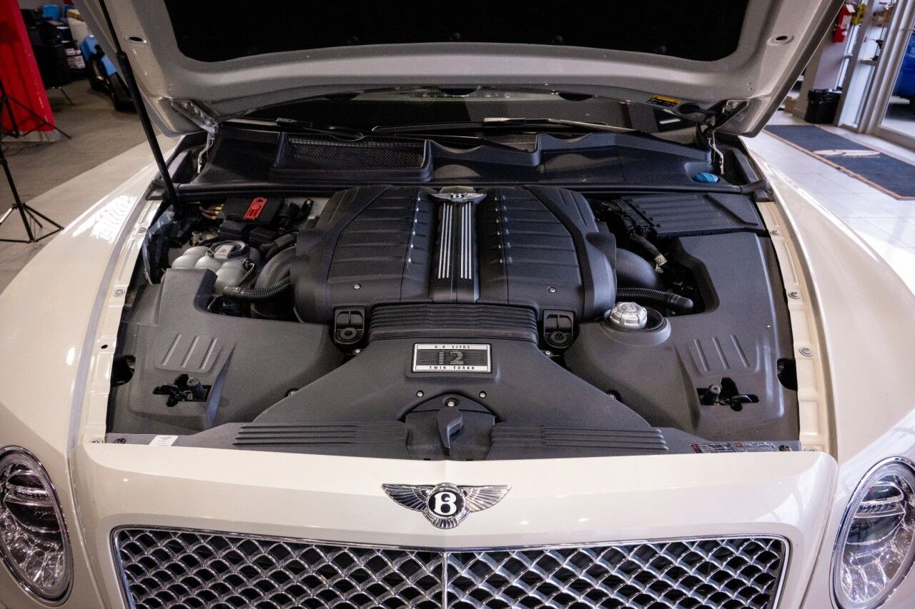 2018 Bentley Bentayga W12 Signature, 3rd Row Seating Springfield NJ