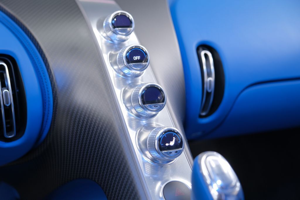 2018 Bugatti CHIRON Exposed Carbon Fiber Miami FL