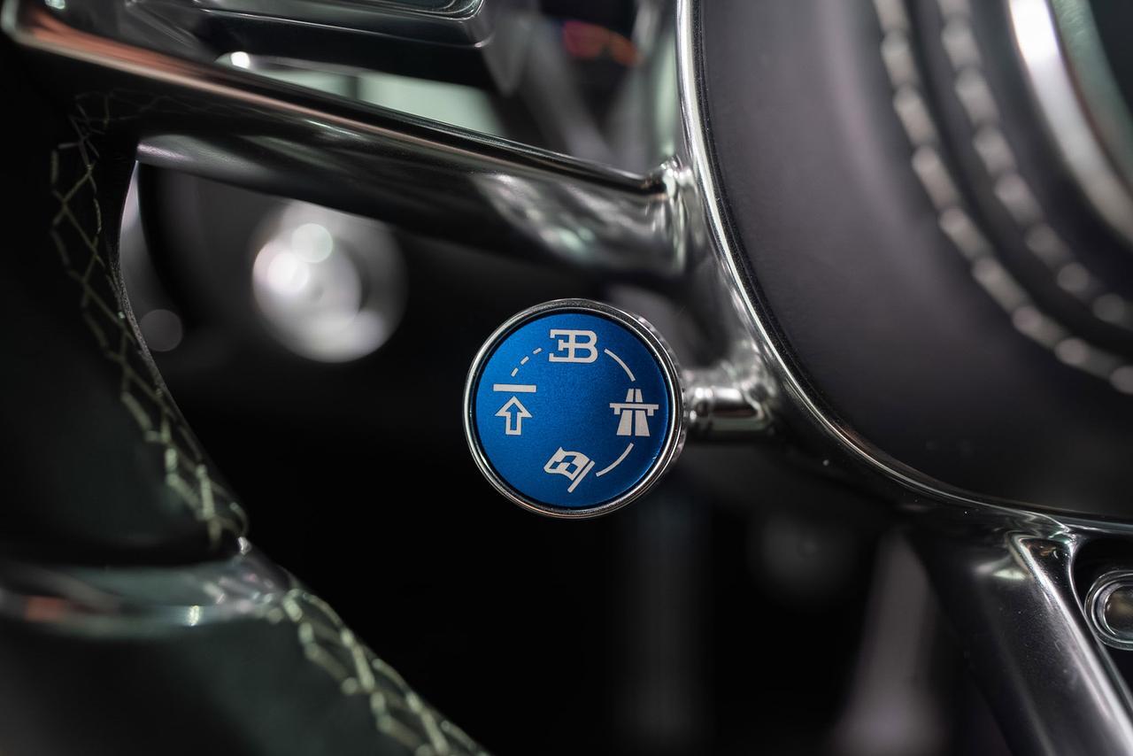 2018 Bugatti Chiron Nocturne paint, Sprint Blue Effect accenting, Beluga Black leather interior AND MUCH MORE!!! Fort Lauderdale FL