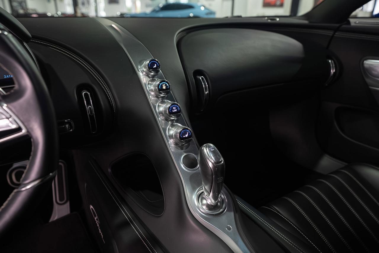 2018 Bugatti Chiron Nocturne paint, Sprint Blue Effect accenting, Beluga Black leather interior AND MUCH MORE!!! Fort Lauderdale FL