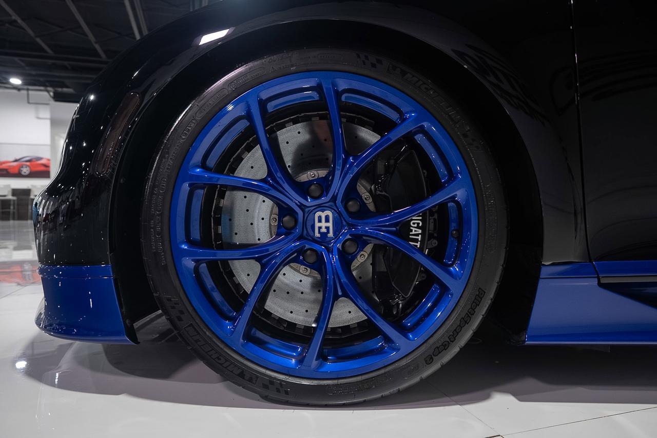 2018 Bugatti Chiron Nocturne paint, Sprint Blue Effect accenting, Beluga Black leather interior AND MUCH MORE!!! Fort Lauderdale FL