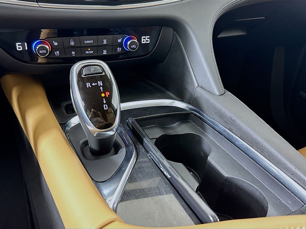 2018 Buick Enclave Premium photo 16