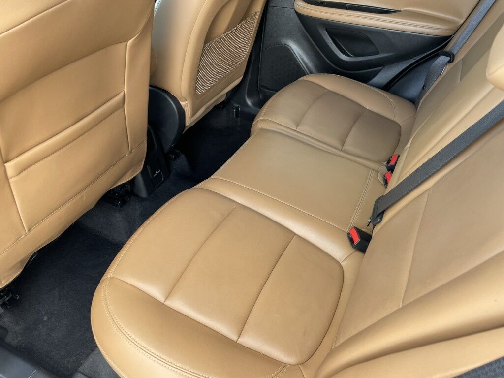 2018 Buick Encore Essence~CLEAN CAR-FAX~BLUETOOTH~BLIND SPOT WARNING~CRUISE CONTROL~REARVIEW CAMERA Sarasota FL