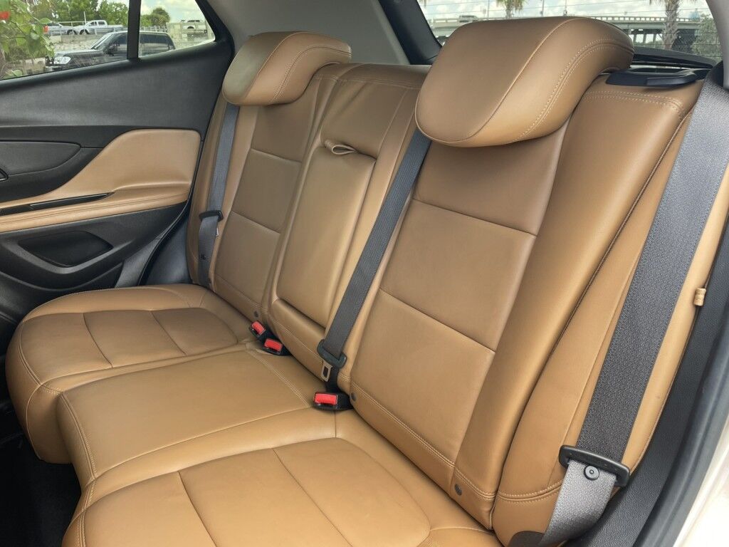 2018 Buick Encore Essence~CLEAN CAR-FAX~BLUETOOTH~BLIND SPOT WARNING~CRUISE CONTROL~REARVIEW CAMERA Sarasota FL