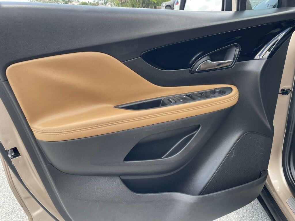 2018 Buick Encore Essence~CLEAN CAR-FAX~BLUETOOTH~BLIND SPOT WARNING~CRUISE CONTROL~REARVIEW CAMERA Sarasota FL