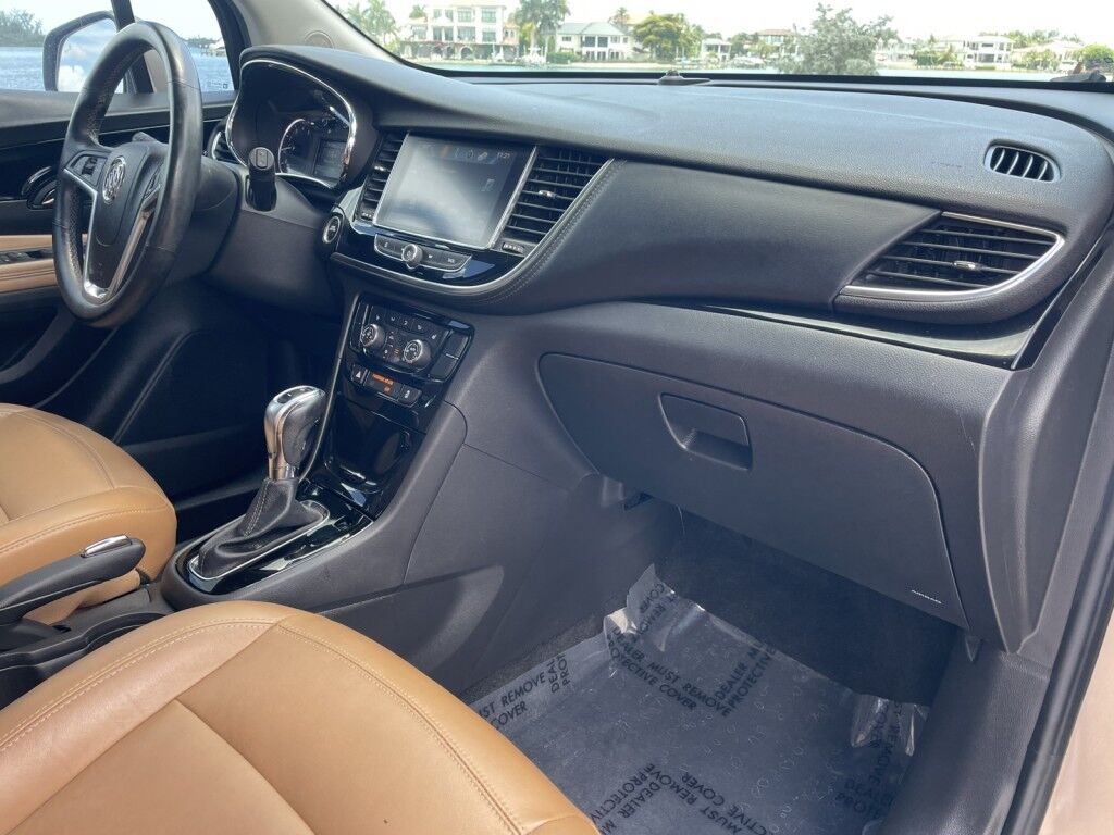 2018 Buick Encore Essence~CLEAN CAR-FAX~BLUETOOTH~BLIND SPOT WARNING~CRUISE CONTROL~REARVIEW CAMERA Sarasota FL