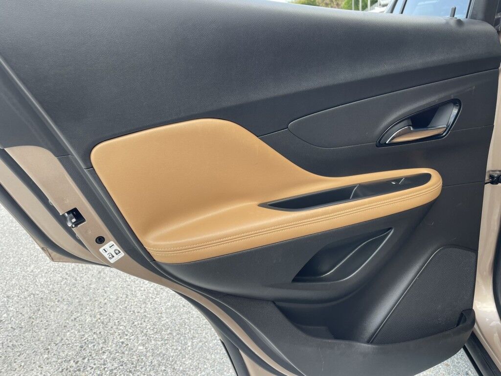 2018 Buick Encore Essence~CLEAN CAR-FAX~BLUETOOTH~BLIND SPOT WARNING~CRUISE CONTROL~REARVIEW CAMERA Sarasota FL