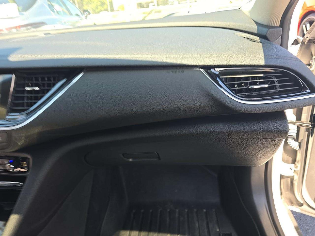2018 Buick Regal Sportback Essence Knoxville TN