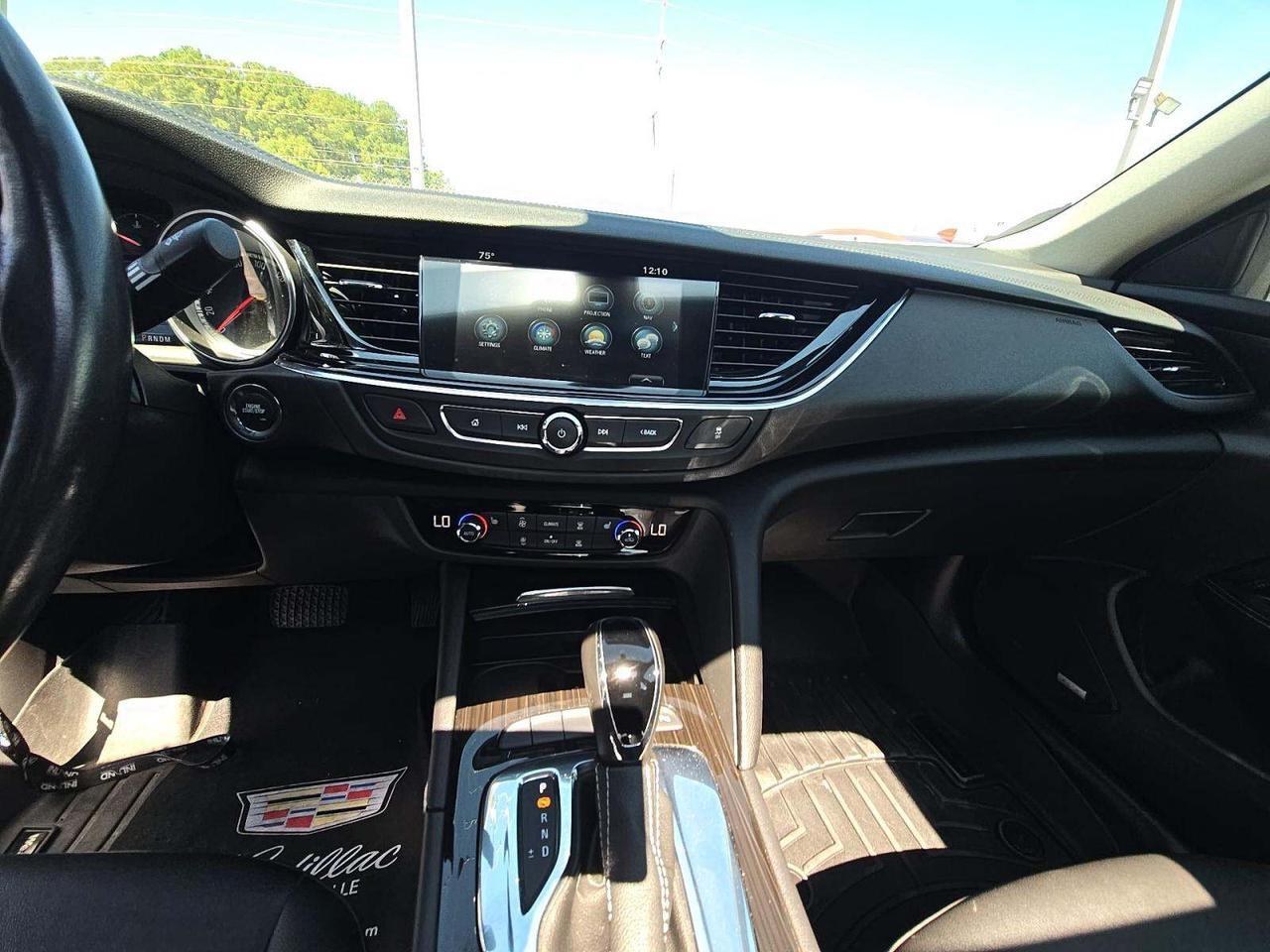 2018 Buick Regal Sportback Essence Knoxville TN