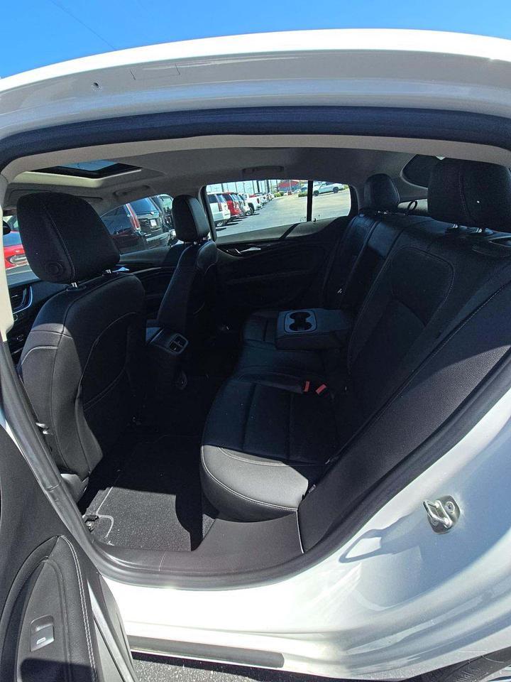 2018 Buick Regal Sportback Essence Knoxville TN