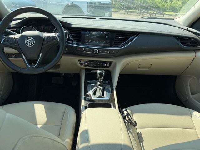 2018 Buick Regal Sportback Essence Cape Girardeau MO