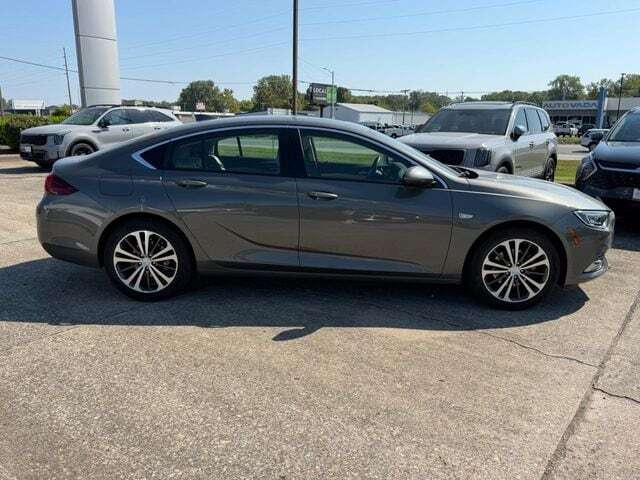 2018 Buick Regal Sportback Essence Cape Girardeau MO