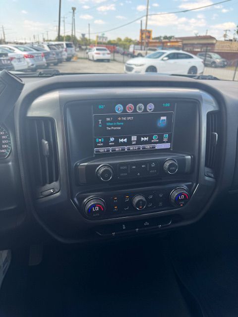 2018 CHEVROLET SILVERADO 1500 LT Grand Prairie TX