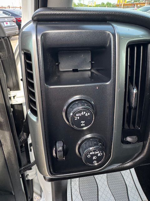 2018 CHEVROLET SILVERADO 1500 LT Grand Prairie TX