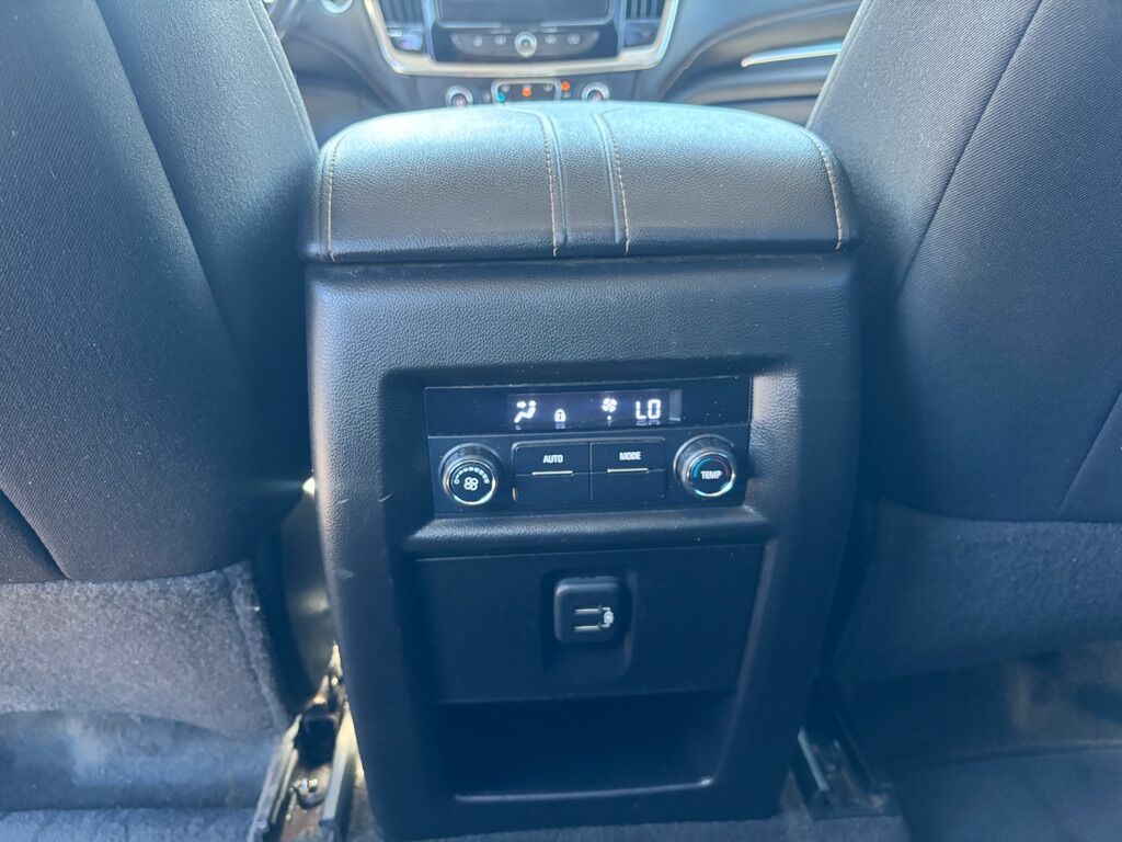 2018 CHEVROLET TRAVERSE LT CLOTH Des Moines WA