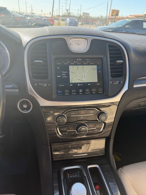 2018 CHRYSLER 300 TOURING Grand Prairie TX