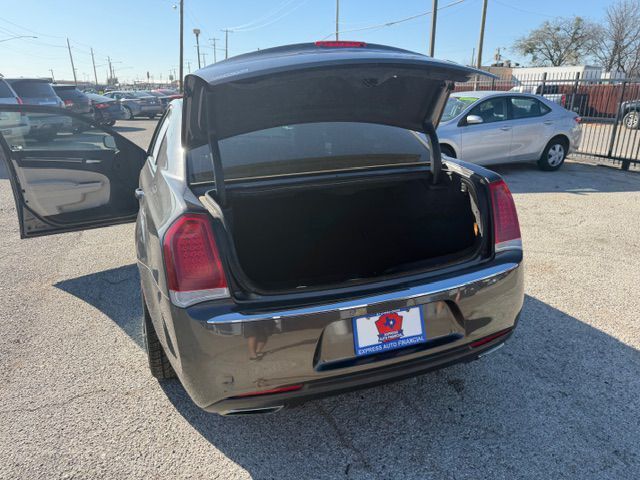 2018 CHRYSLER 300 TOURING Grand Prairie TX