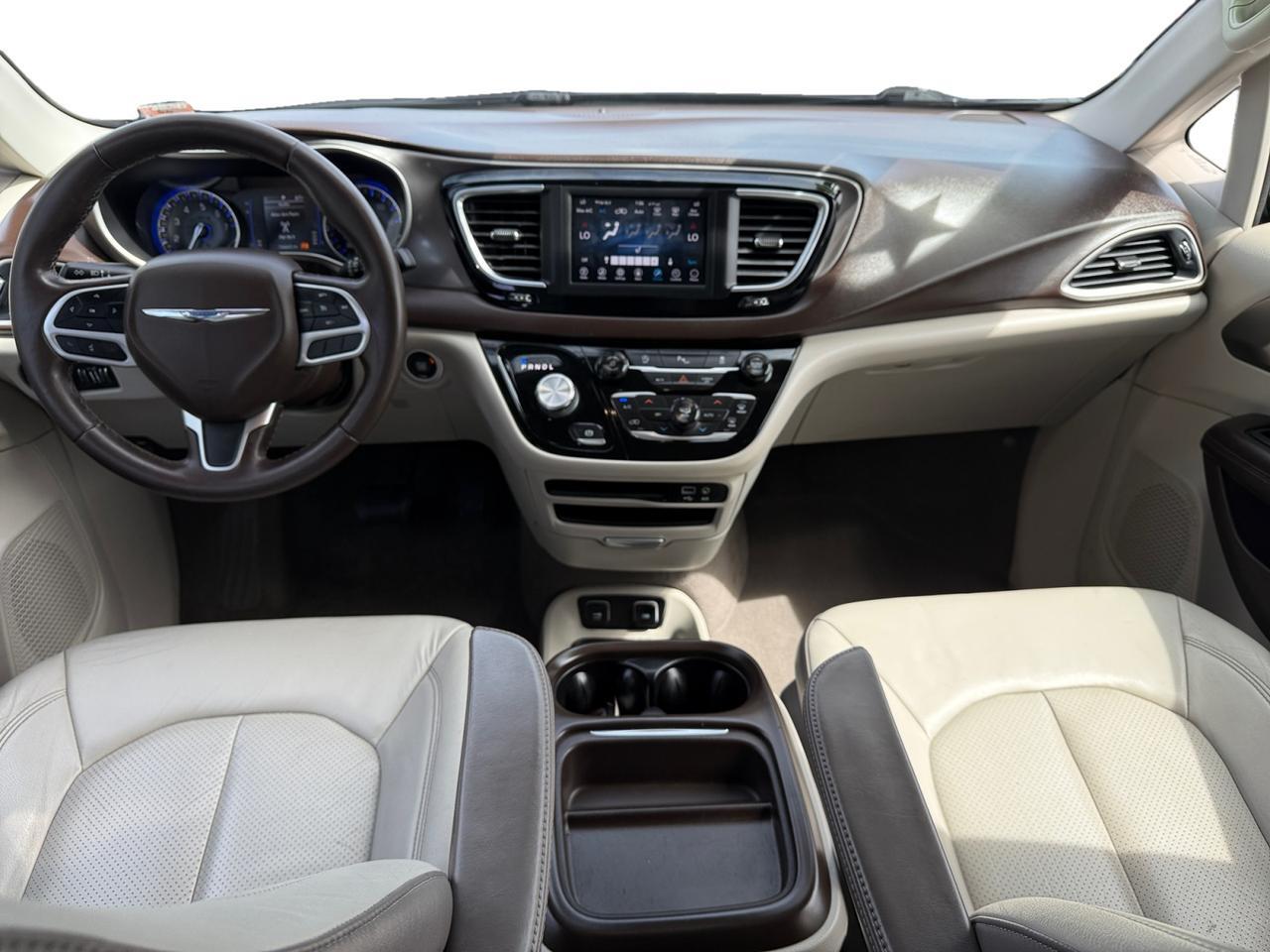 2018 CHRYSLER PACIFICA TOURING L Touring L Kansas City MO