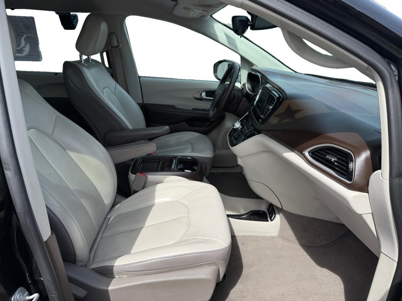 2018 CHRYSLER PACIFICA TOURING L Touring L Kansas City MO