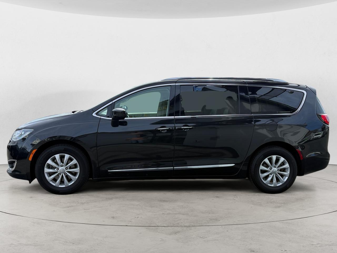 2018 CHRYSLER PACIFICA TOURING L Touring L Kansas City MO