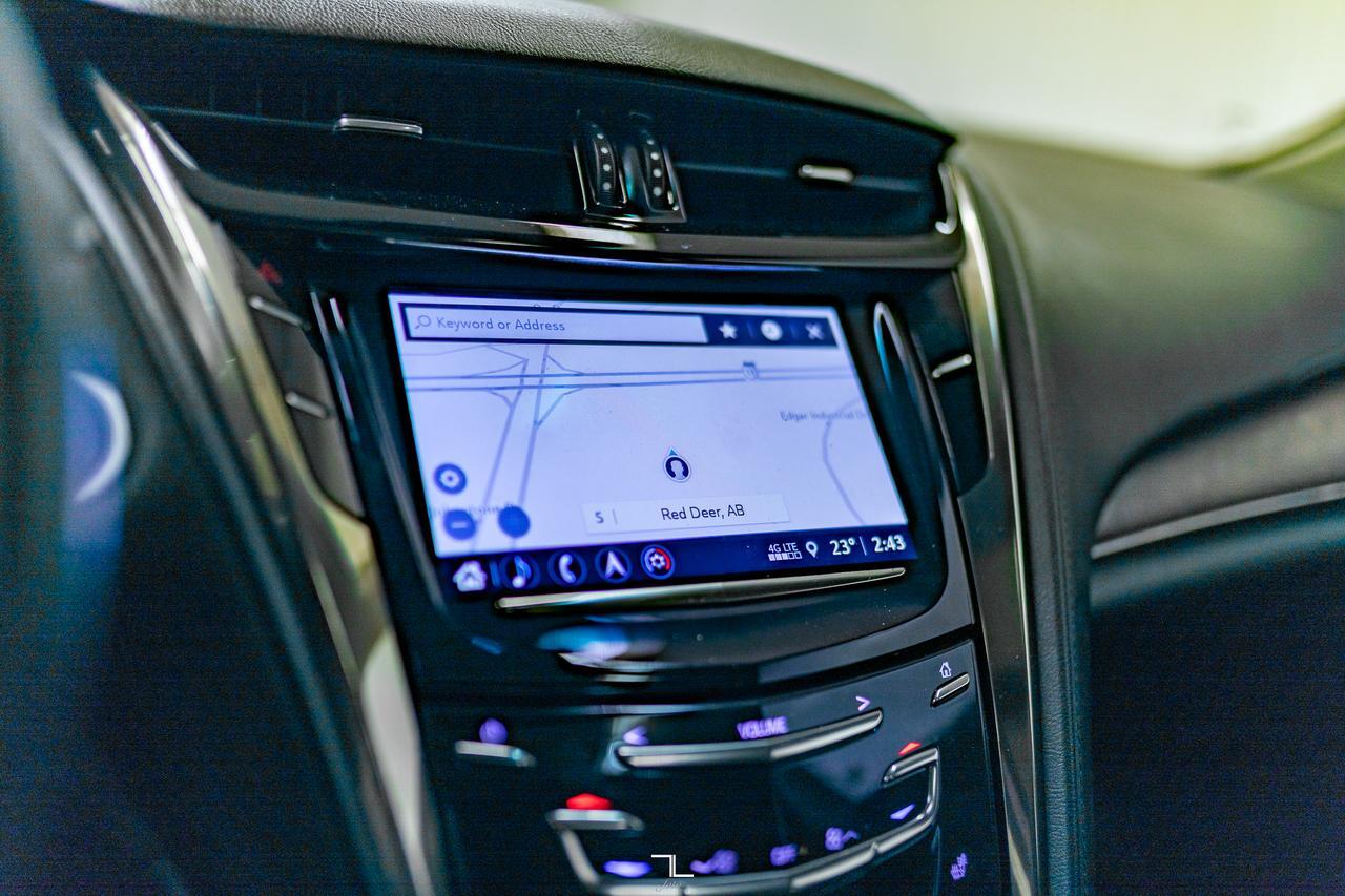 2018 Cadillac CTS AWD Luxury Leather Roof Nav BCam Red Deer AB