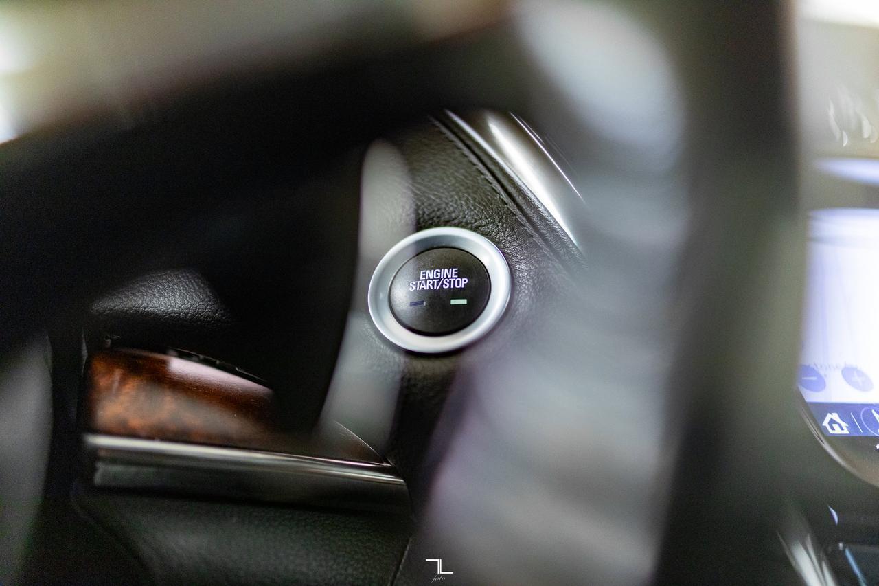 2018 Cadillac CTS AWD Luxury Leather Roof Nav BCam Red Deer AB