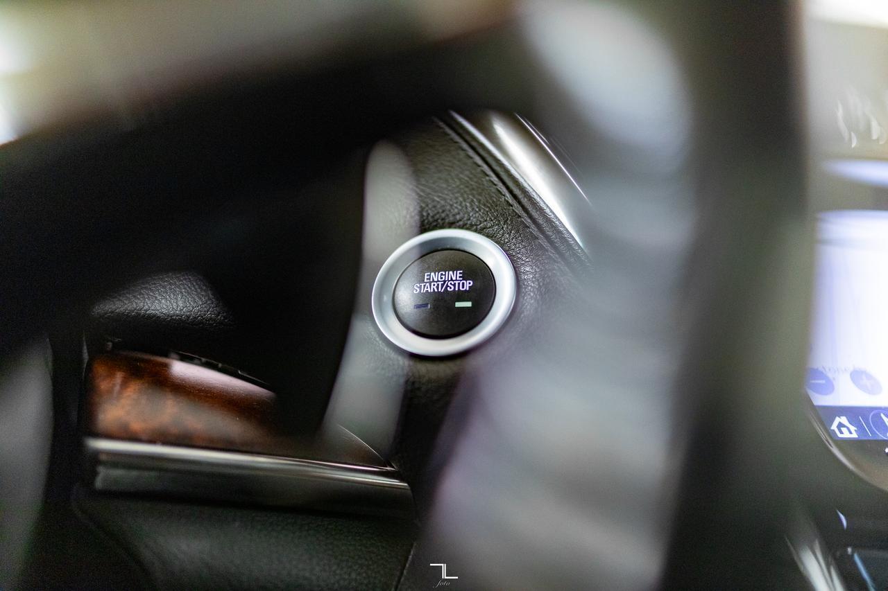 2018 Cadillac CTS AWD Luxury Leather Roof Nav BCam Red Deer AB