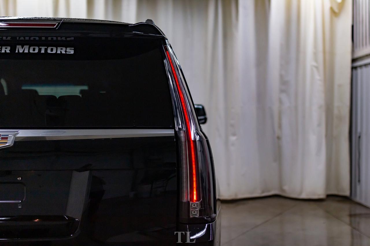 2018 Cadillac Escalade AWD Luxury Leather Roof Nav BCam Red Deer AB