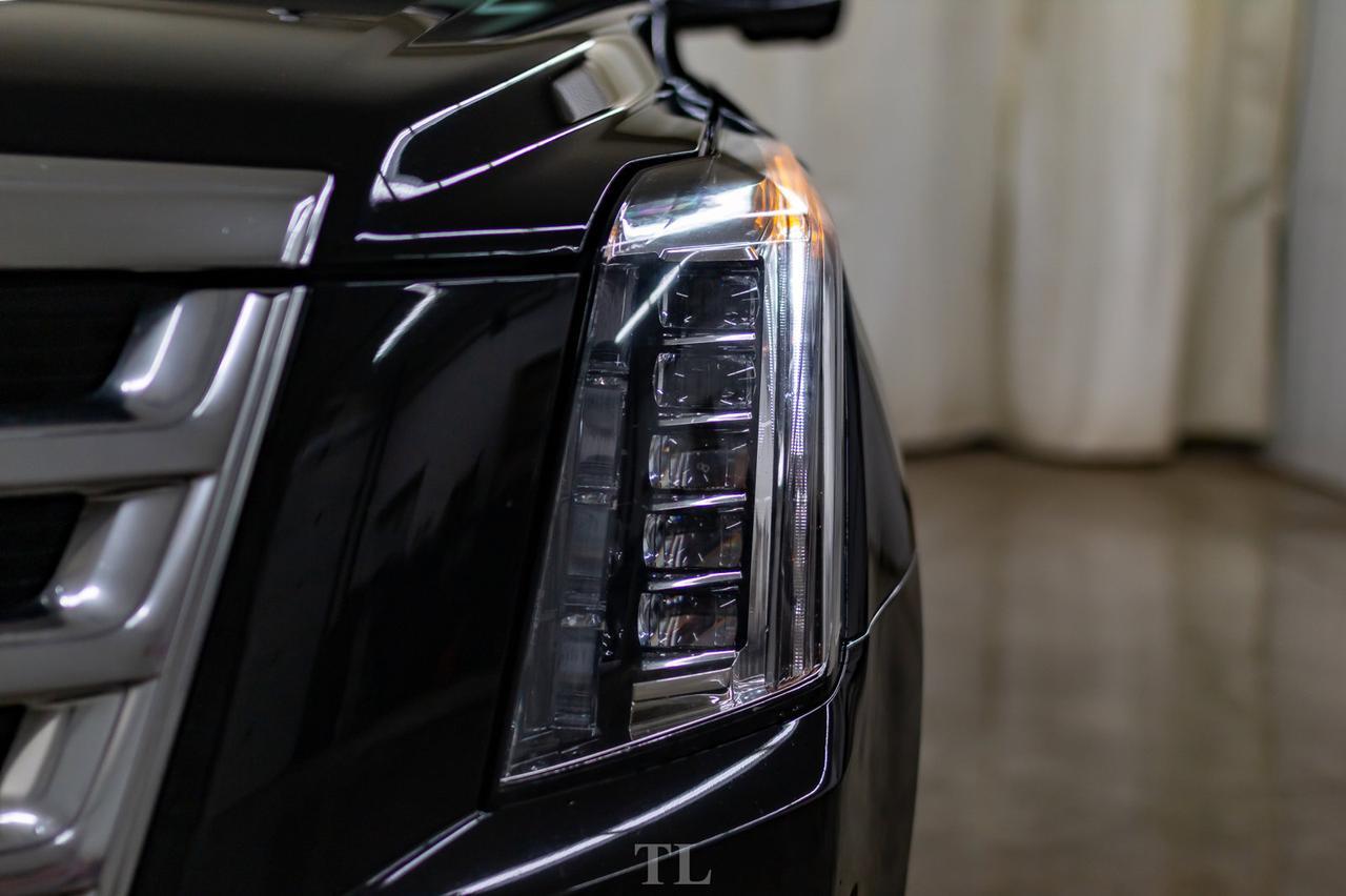 2018 Cadillac Escalade AWD Luxury Leather Roof Nav BCam Red Deer AB