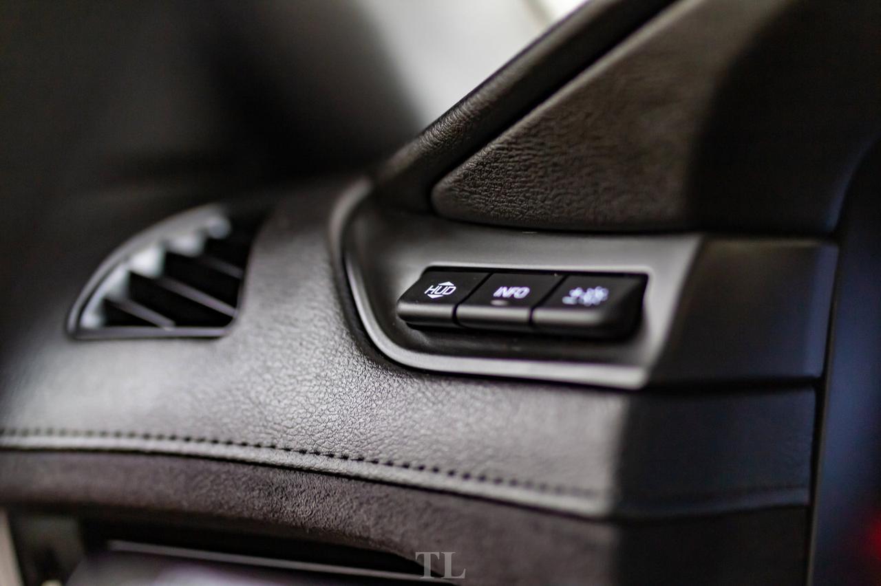 2018 Cadillac Escalade AWD Luxury Leather Roof Nav BCam Red Deer AB