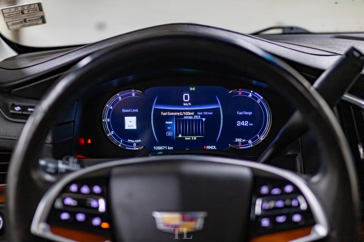 2018 Cadillac Escalade AWD Luxury Leather Roof Nav BCam Red Deer AB