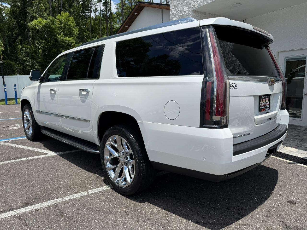 2018 Cadillac Escalade ESV 2WD 4dr Luxury