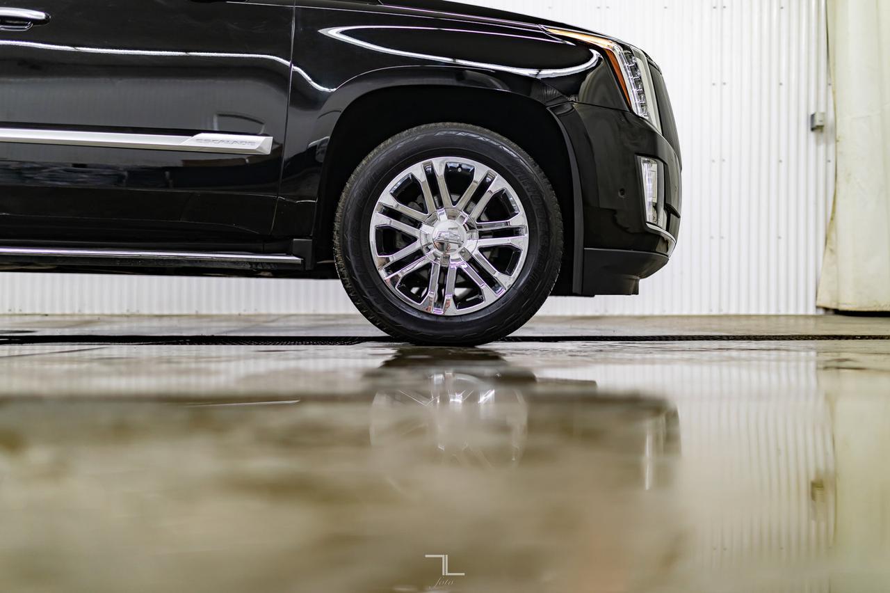 2018 Cadillac Escalade ESV AWD Luxury Edition Leather Nav BCam Red Deer AB