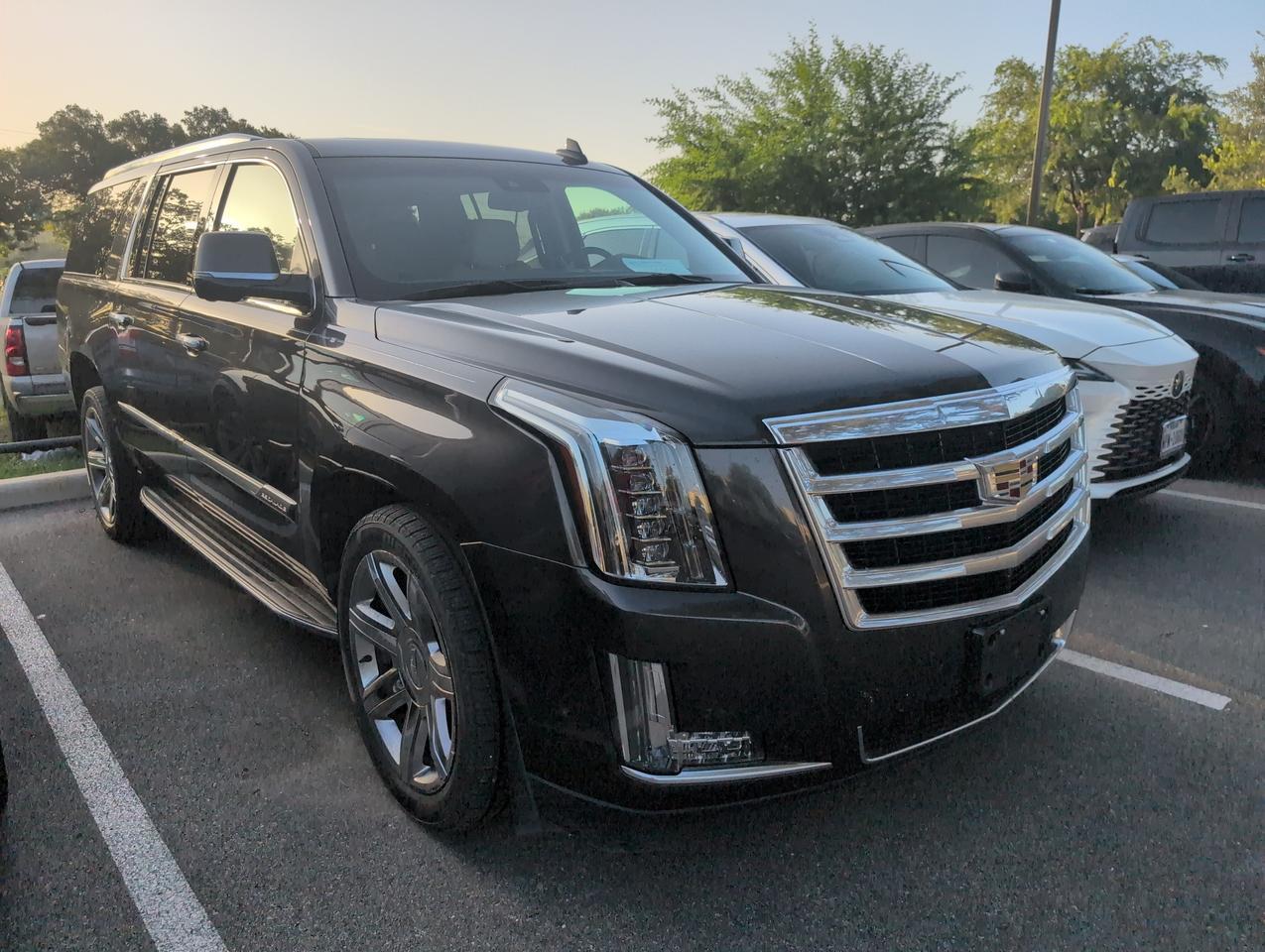 2018 Cadillac Escalade ESV Luxury