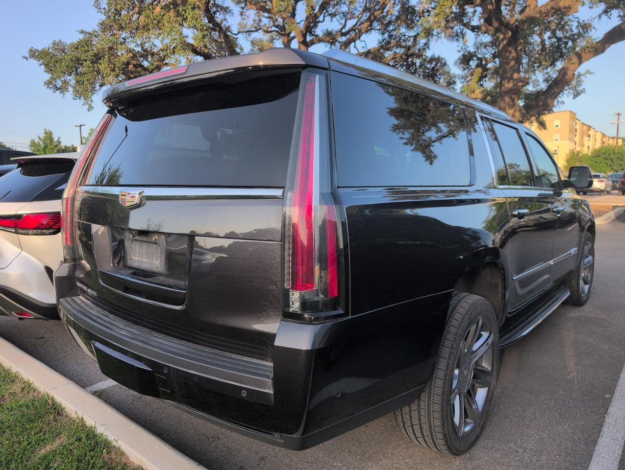 2018 Cadillac Escalade ESV Luxury