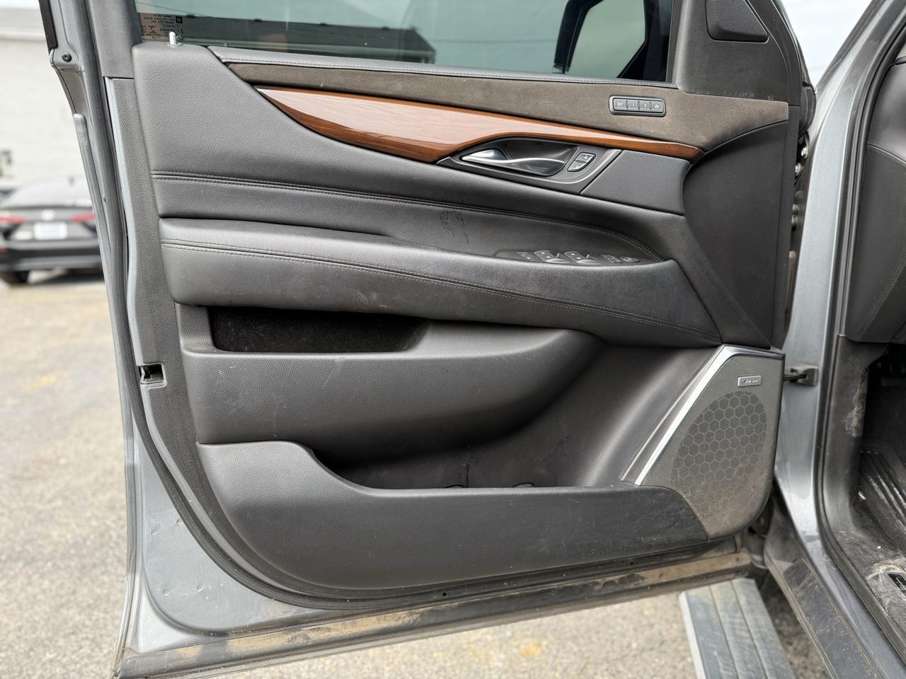 2018 Cadillac Escalade ESV Premium Crestwood KY