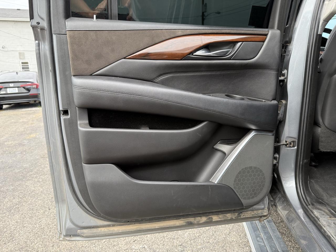 2018 Cadillac Escalade ESV Premium Crestwood KY