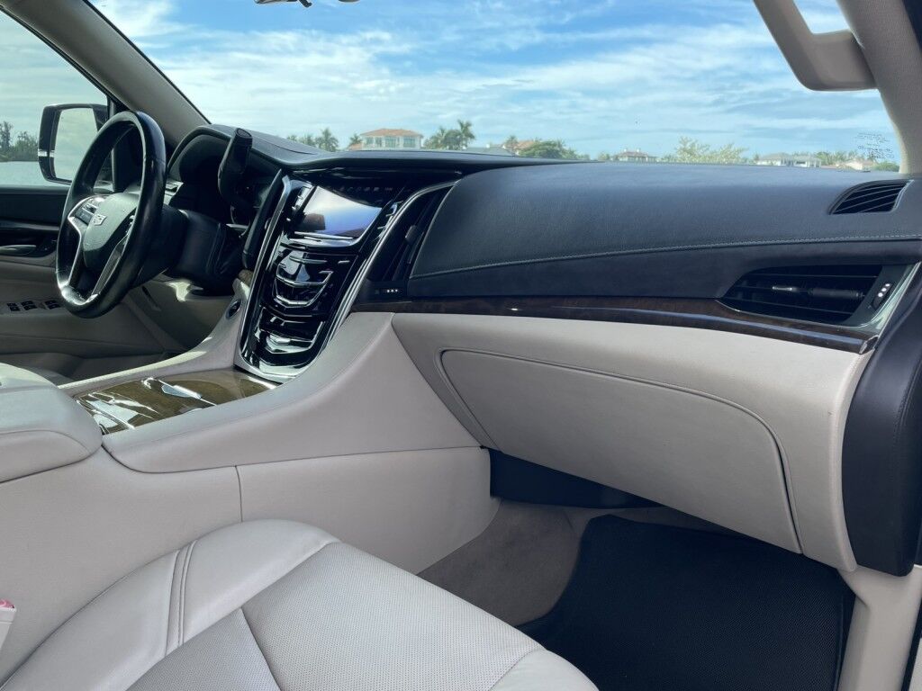 2018 Cadillac Escalade ESV Premium Luxury~CLEAN CARFAX~4X4~ADAPTIVE CRUISE CONTROL~BLIND SPOT WARNING~CHROME ROOF RACK~DRIVER ASSISTANCE PACKAGE~HEATED SEATS~KEYLESS ENTRY~LUXURY PACKAGE~REMOTE ENGINE START~RUNNING BOARDS~TRAILER HITCH Sarasota FL