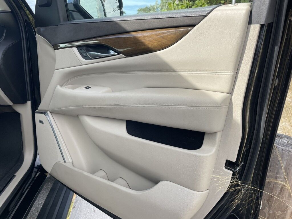 2018 Cadillac Escalade ESV Premium Luxury~CLEAN CARFAX~4X4~ADAPTIVE CRUISE CONTROL~BLIND SPOT WARNING~CHROME ROOF RACK~DRIVER ASSISTANCE PACKAGE~HEATED SEATS~KEYLESS ENTRY~LUXURY PACKAGE~REMOTE ENGINE START~RUNNING BOARDS~TRAILER HITCH Sarasota FL