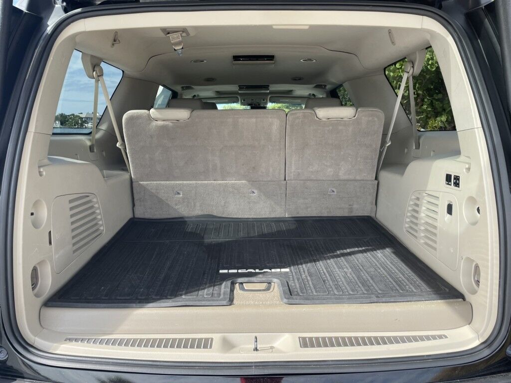 2018 Cadillac Escalade ESV Premium Luxury~CLEAN CARFAX~4X4~ADAPTIVE CRUISE CONTROL~BLIND SPOT WARNING~CHROME ROOF RACK~DRIVER ASSISTANCE PACKAGE~HEATED SEATS~KEYLESS ENTRY~LUXURY PACKAGE~REMOTE ENGINE START~RUNNING BOARDS~TRAILER HITCH Sarasota FL