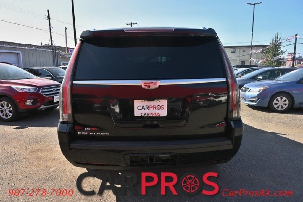 2018 Cadillac Escalade Luxury - 6.2L V8 - 4X4 - Heated & Cooled Leather Seats - 2nd Row Anchorage AK