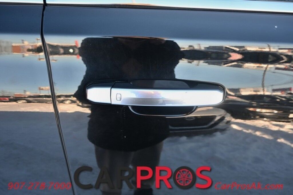 2018 Cadillac Escalade Luxury - 6.2L V8 - 4X4 - Heated & Cooled Leather Seats - 2nd Row Heated Seats - Heated Steering Wheel - 3rd Row - Seats 7 - Remote Start - Bose Sound System - HUD - NAV - Bluetooth - 360 Backup Camera - Sunroof - Tow Pkg Anchorage AK